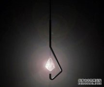 唯美而浪漫的LED钻石吊坠与未来派的LED轨道灯