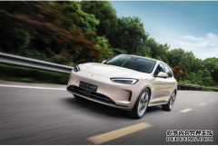 赛力斯汽车和华为合作新成果，问界M5EV将于9月6日上市